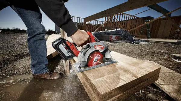 18V Sawzall and Circular Saw with batteries